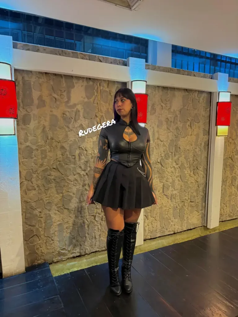 Boots That Make You Hard: See My Legs & Prepare to Drool