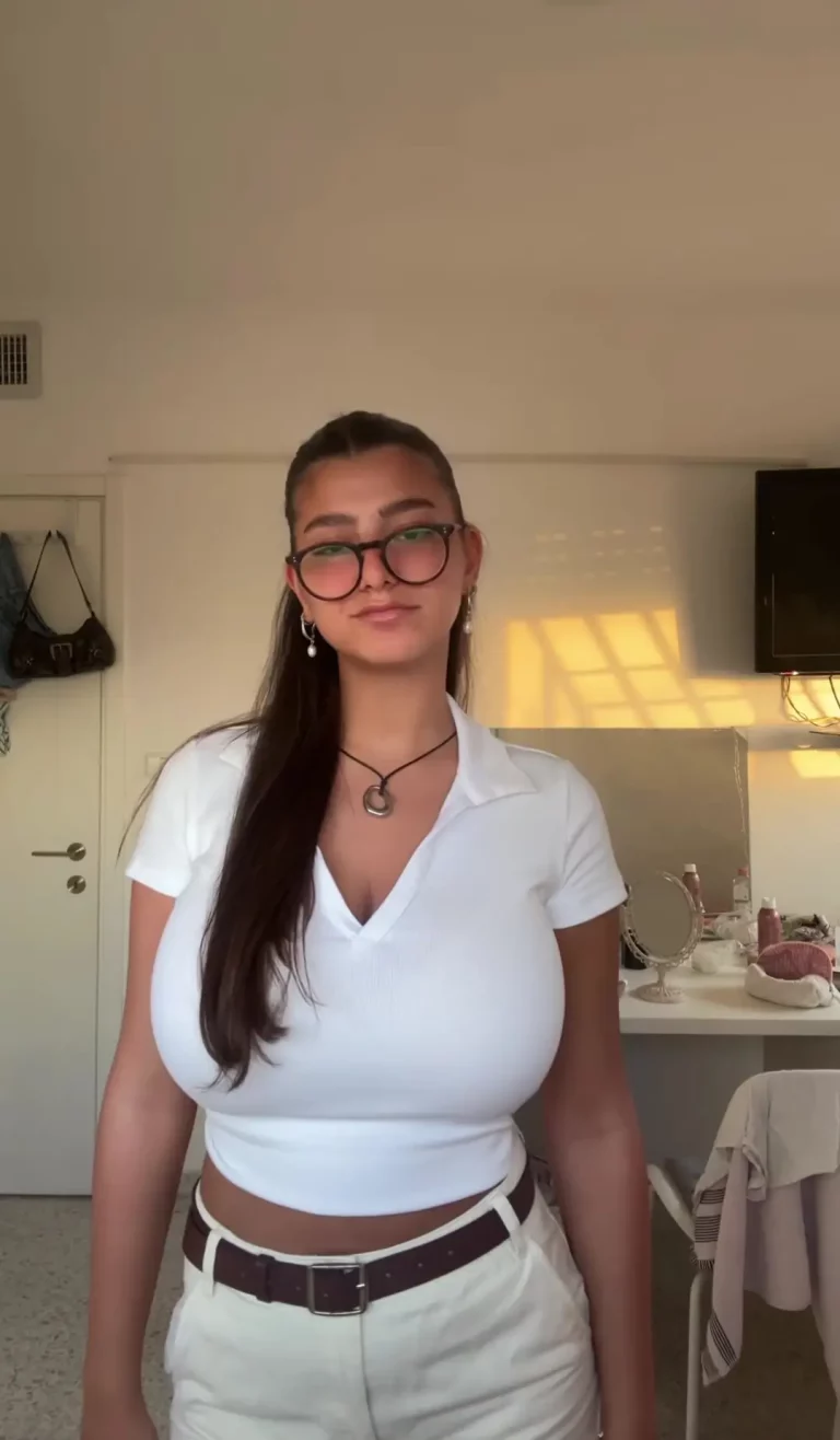Damn, Who Is She? Her 'Bigger Than Head' Assets Will Leave You Breathless.