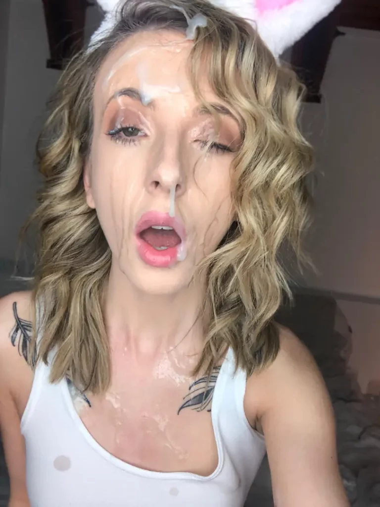 Easter Bunny's Thick Cum Facial 🐰💖