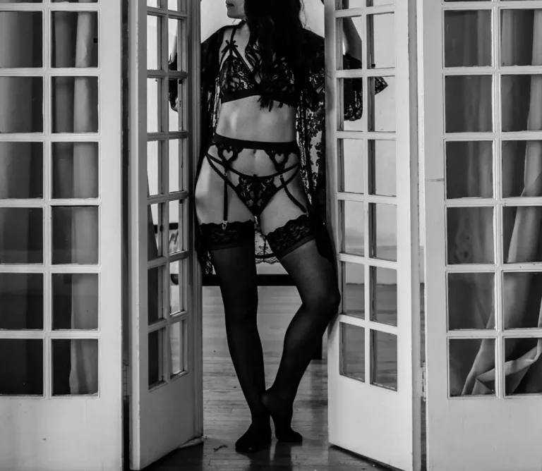 Feeling Hot Damn Sexy in My Enticing Lace