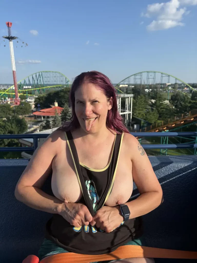 Ferris Wheel Fantasies & That Killer Smile...Bet You Wanna Ride?