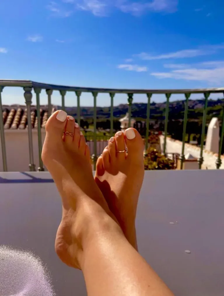 Foot Fetish Fantasies: Spill Your Secrets & Show Me Those Toes