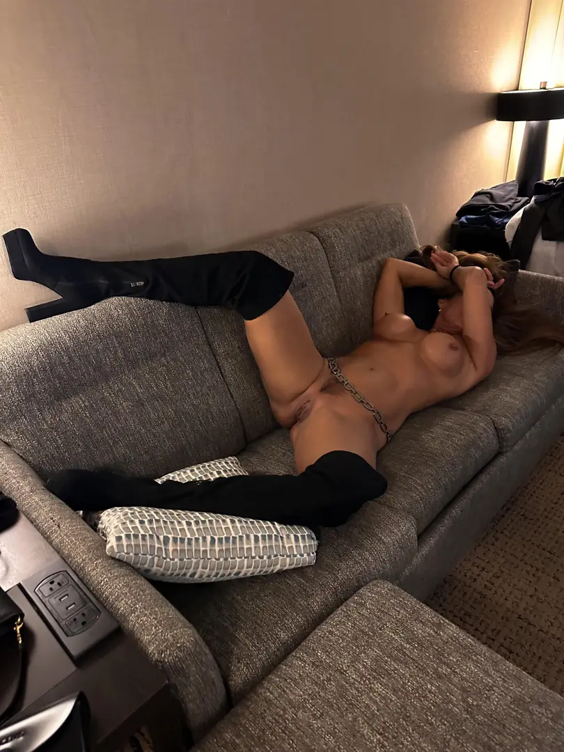 Forget the score and play with my balls while you drive deep between my goal posts for a sexy play by play tonight
