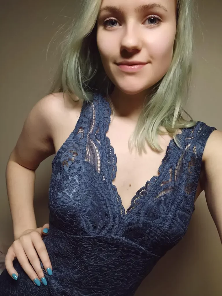 Found My Graduation Dress...and My Sexy Smile! (Oh, and Those Eyes!)