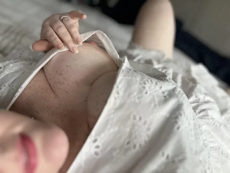 Freckled Beauty: Weak Knees & My Sexy Boob Peek