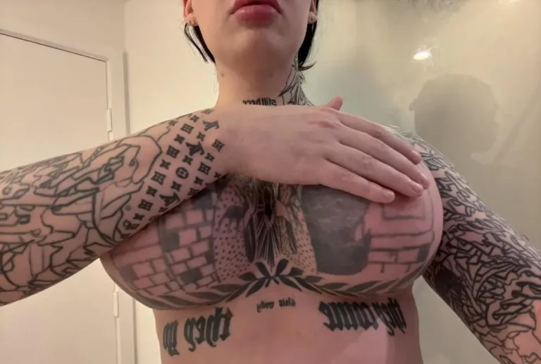 Freckled Goddess: See More, Want More? 🤤