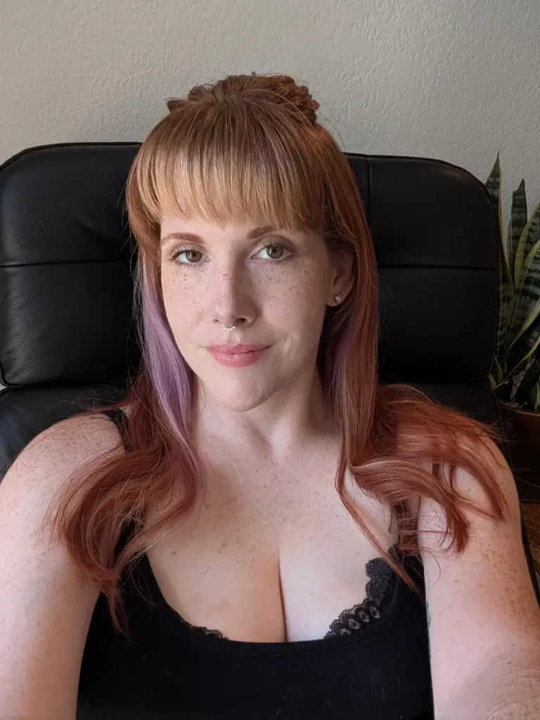Freckled & Fair: My Camel Toe's Got You Looking!