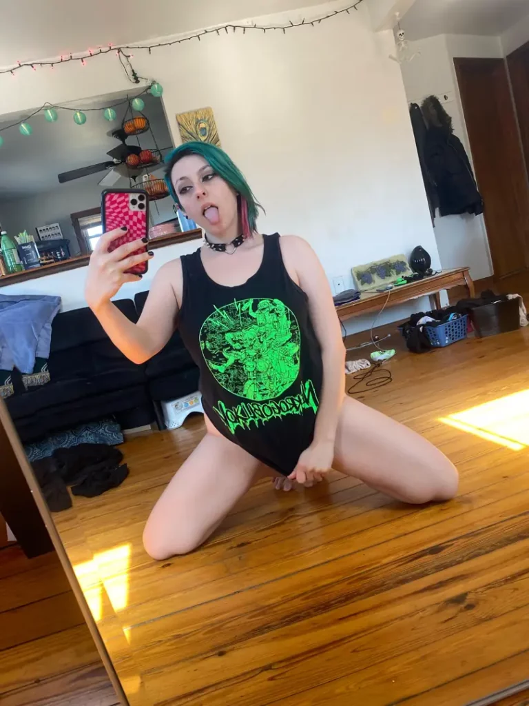 Goblin Queen's Bruised Face & That Fucking Tank! 🤘