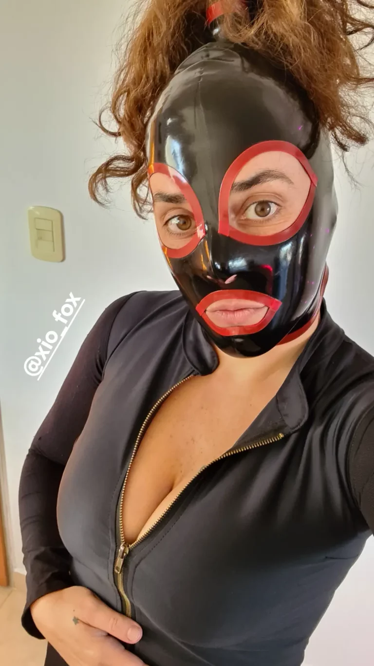 Hooded Goddess: Those Fuck Me Heels & This Outfit? YES, PLEASE!