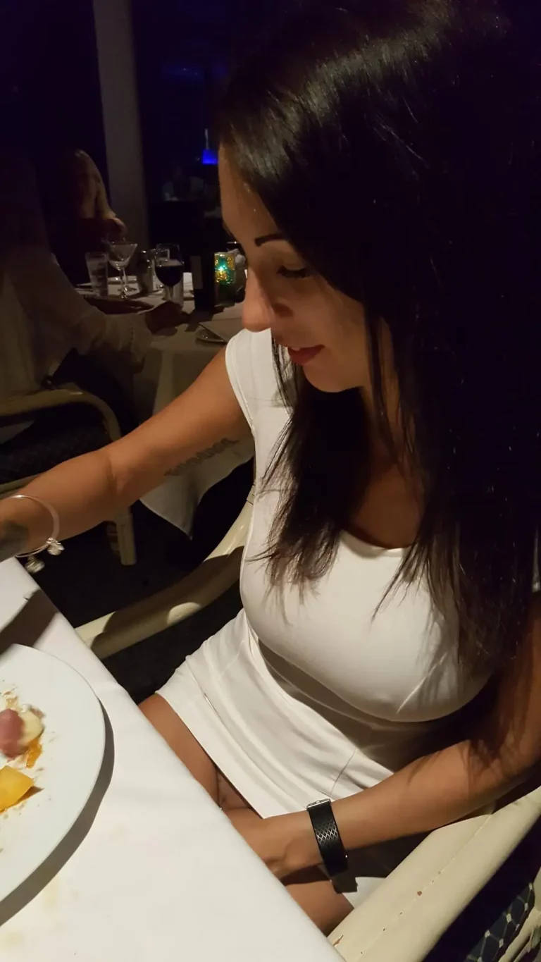 Hot AF Dinner View: My Tempting Bubble Butt