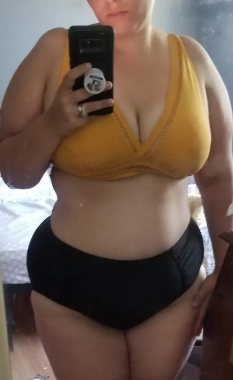 Hot Tub Goddess: Wedgie, Lap, and a Faceful of Heaven
