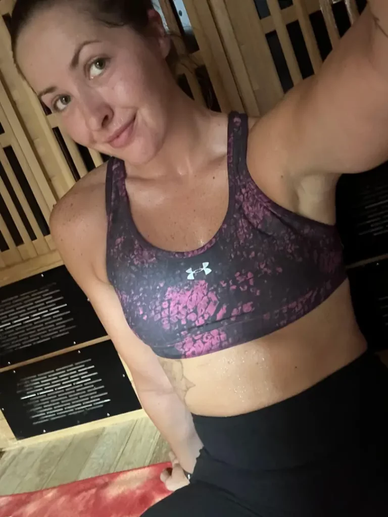 Hot Yoga Babe's Perky Nipples & Amazing Ass: Come Get Sweaty With Me!