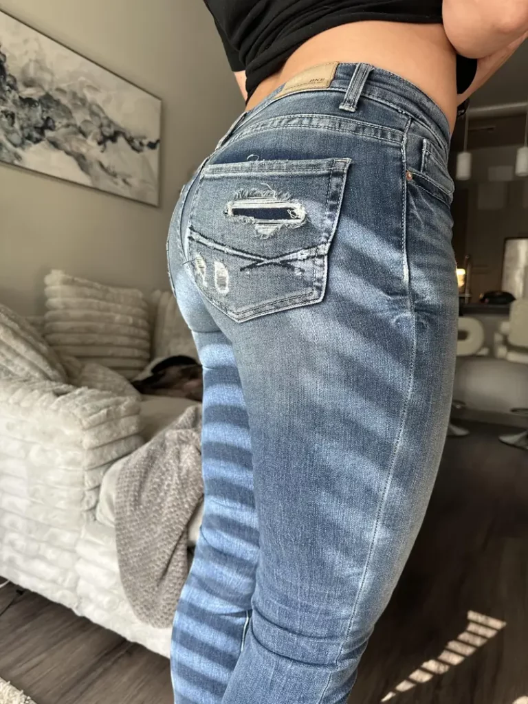 Jeans, Ass, and You: Ready for a Taste?