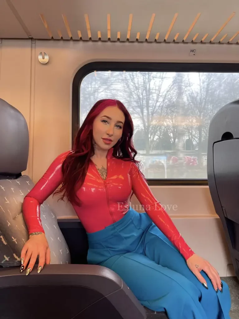 Latex Princess Fatale: Unleashed & Ready to Play