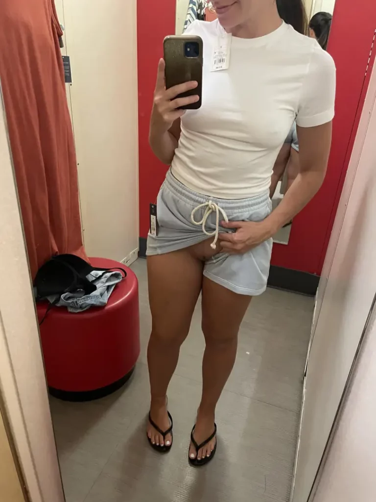 Loose Shorts, No Panties, Showing Off for You 🔥🥵😍