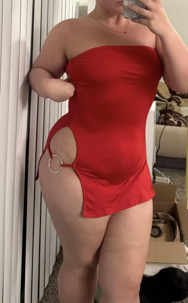 Mami's Flawless Figure Ready For Some Quick Fun! 🔥😍