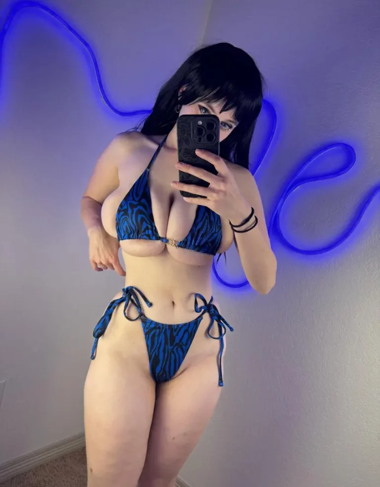 My Big Bounce: So Sexy, My Titties Are About to Pop Out!