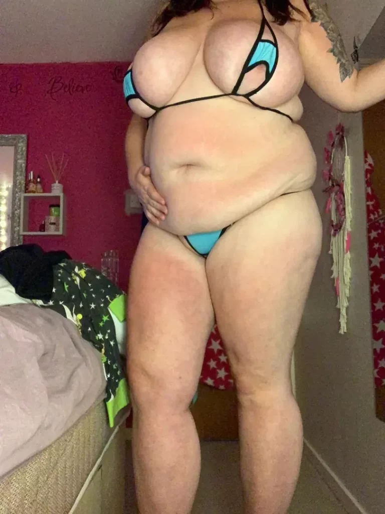My Incredibly Sexy Body In This Tiny Bikini Has You Rock Hard