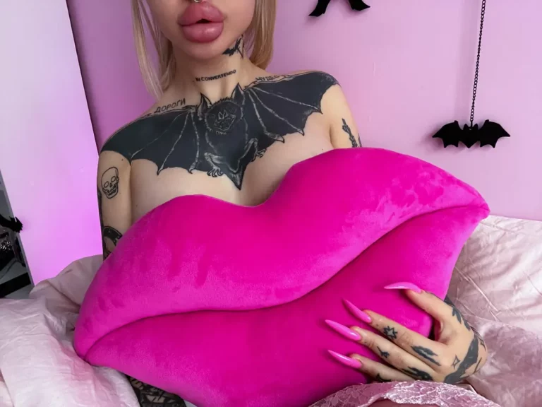 My Massive Lips Are Back! Prepare for Pure, Juicy Perfection!