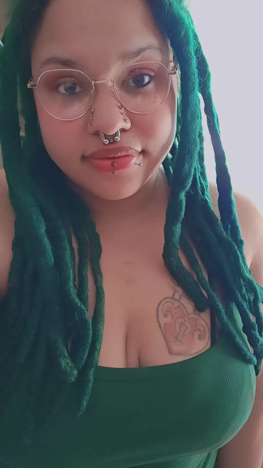 New birthday hair color and a 10/10 body with amazing treasures to make you horny and stand to attention