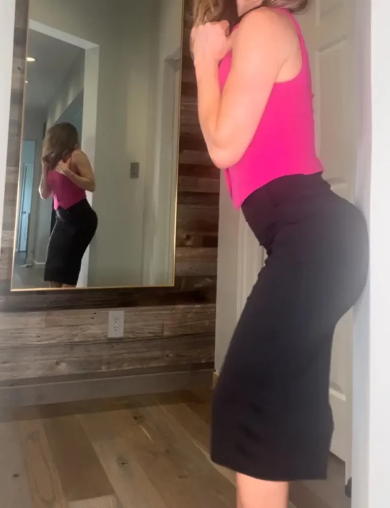 Pencil Skirt Curves: Deliciously Desirable & Ready to Drive You Wild