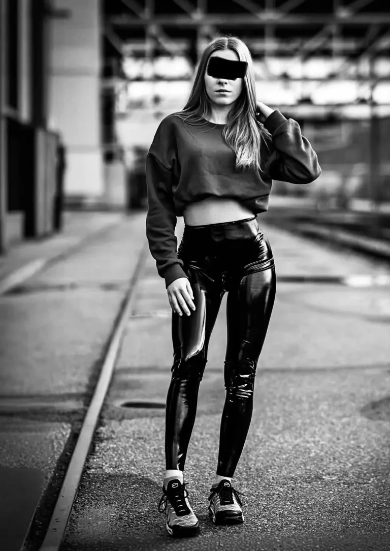 Perfection in My Favorite Leathers: Feeling So Fucking Hot & Oh So Shiny