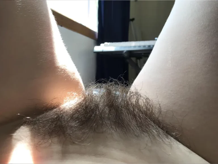 Pretty View, Delicious Curves: You Want It?