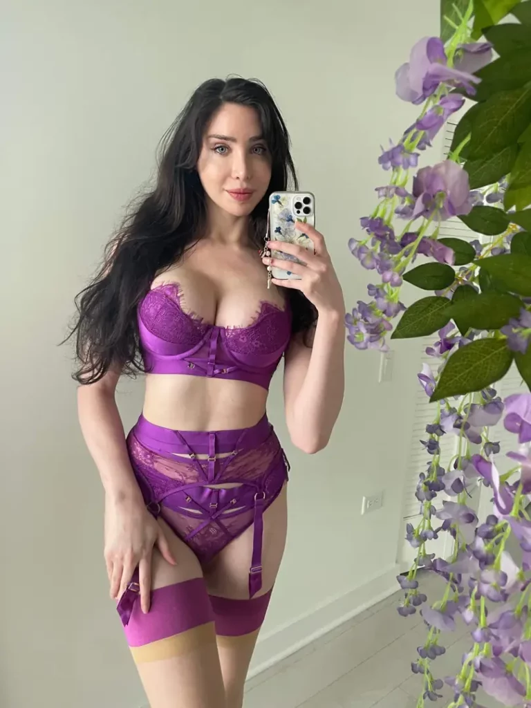 Purple Perfection: Rocking This Set & Feeling Naughty! 😉