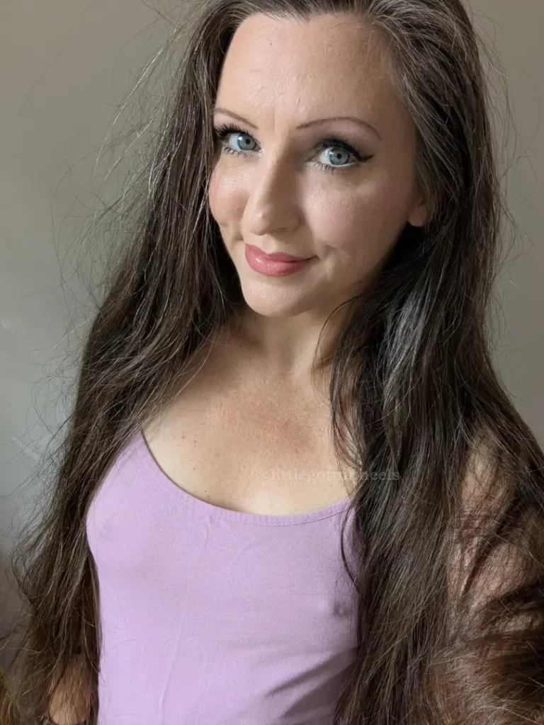 Rain-Kissed Nipples & Ribbed Dress Magic: Get Ready to Drool!