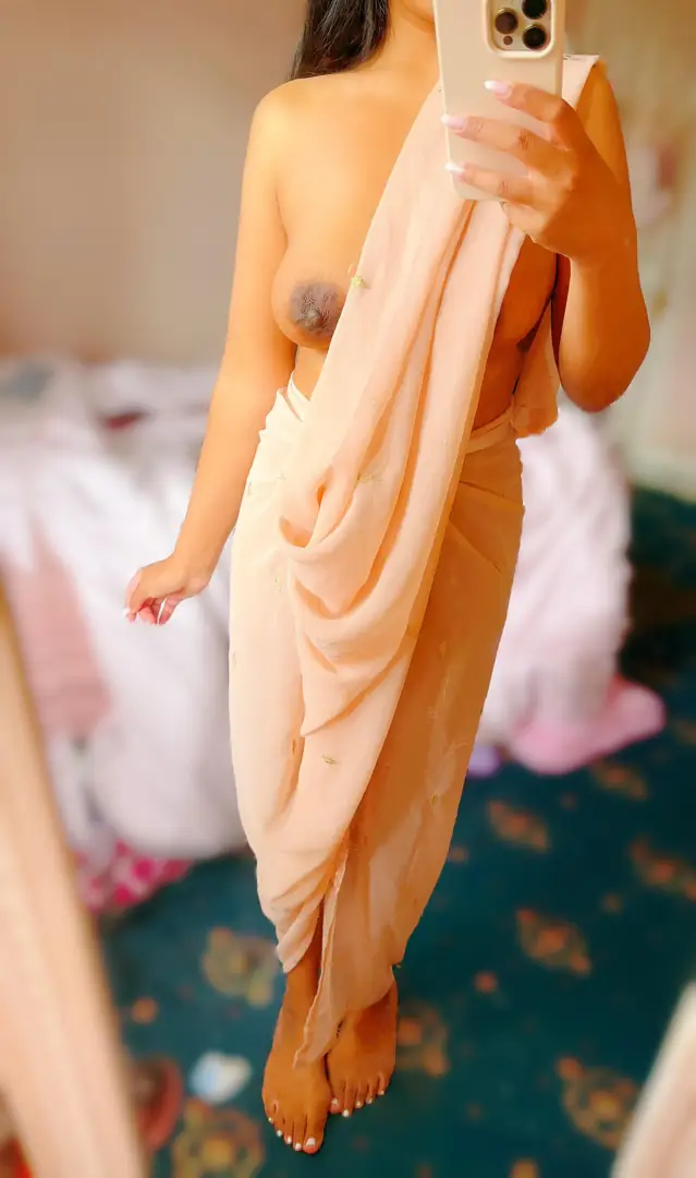 Sari Goddess: Melting Hearts and Unleashing Desire ๐ฅ