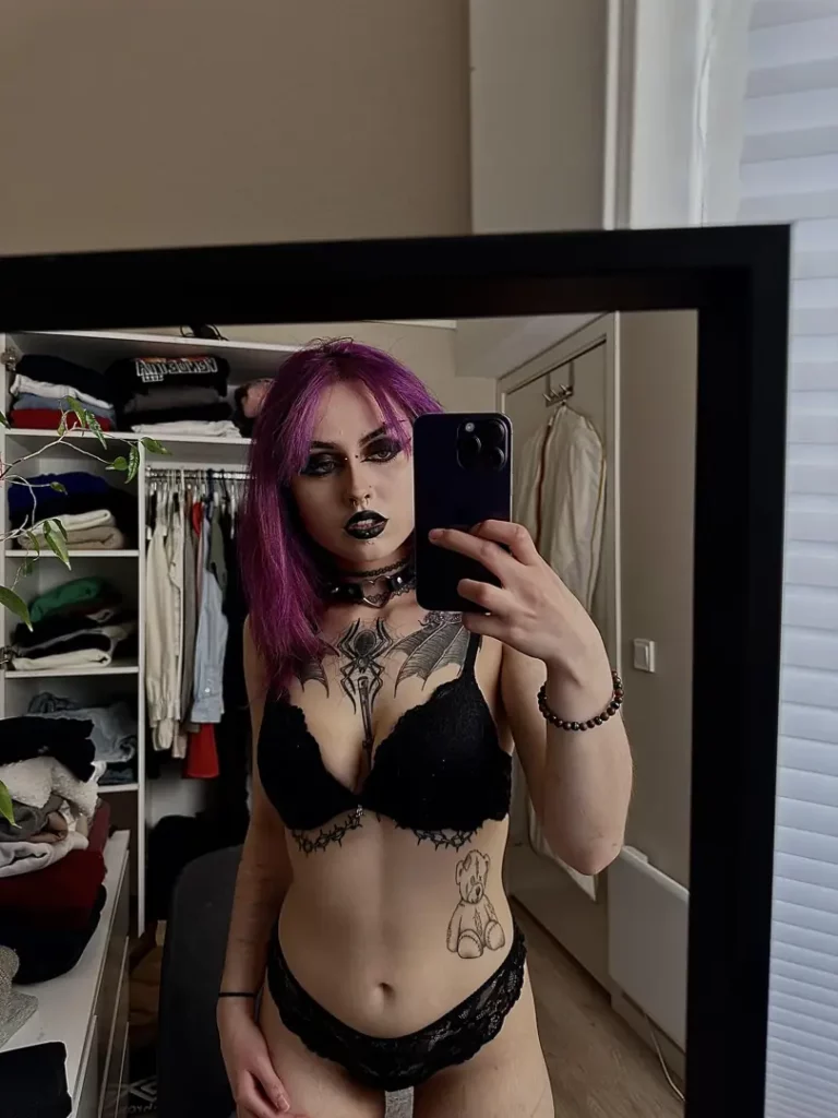 Sexy Scary Goddess: You’re Mine, Pet! 🔥😈