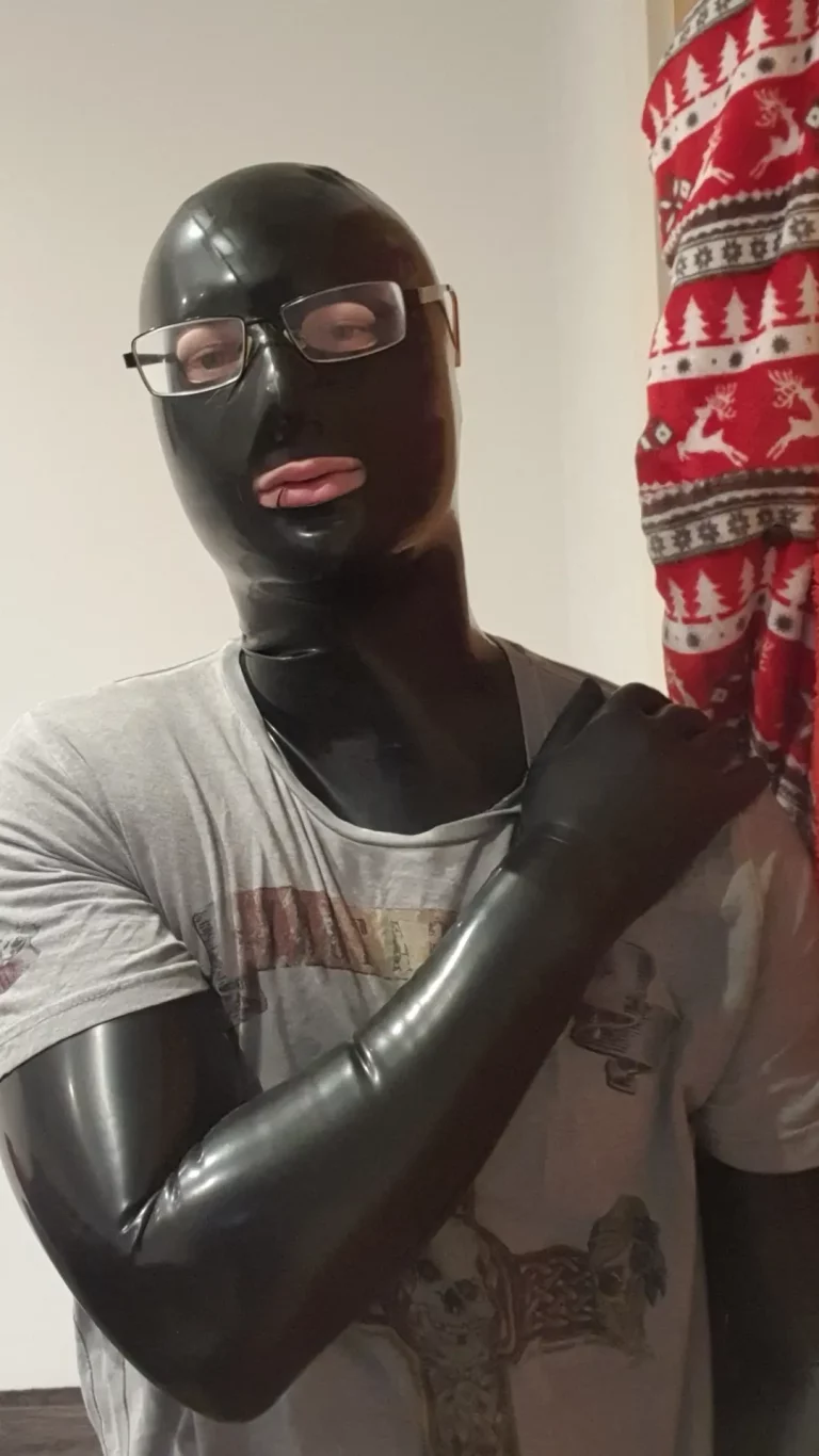 Slick Latex Secret: You'll Want to See Me Sizzle!