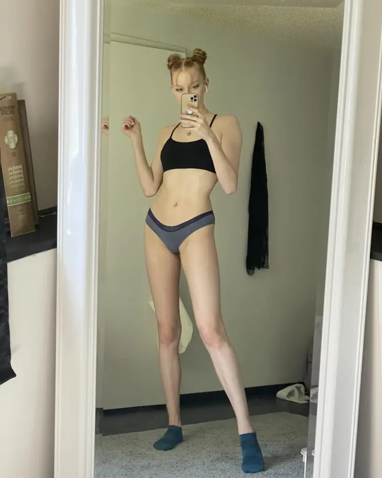 Space Buns & Fucking ADORABLE Legs: Control Knobs to Heaven 😍