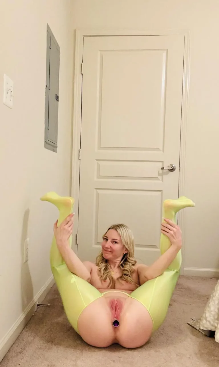 Taste My Amazing Plugged Ass: So Sexy, So Fun
