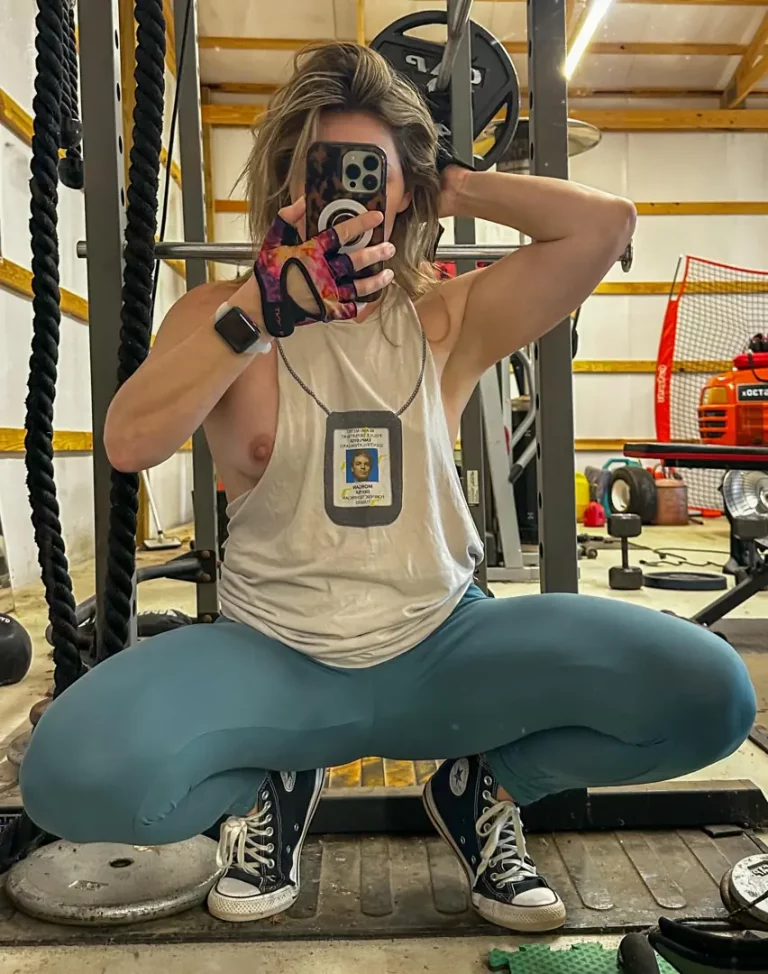 That Amazing View: Hot Chucks, Toned Body, and a Naughty Nip Slip