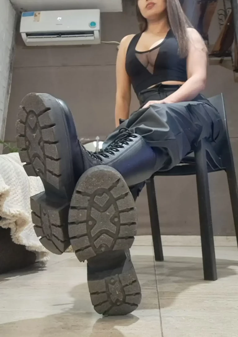 Those Boots & Your Knees: Tell Me What You Want
