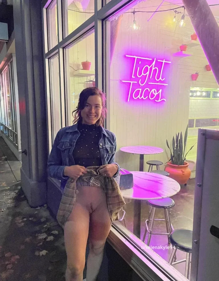 Tight Tacos & Hairy Pussy, Oh My!