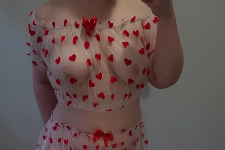 Uncensored Dreams: Ready to See My Kitty?