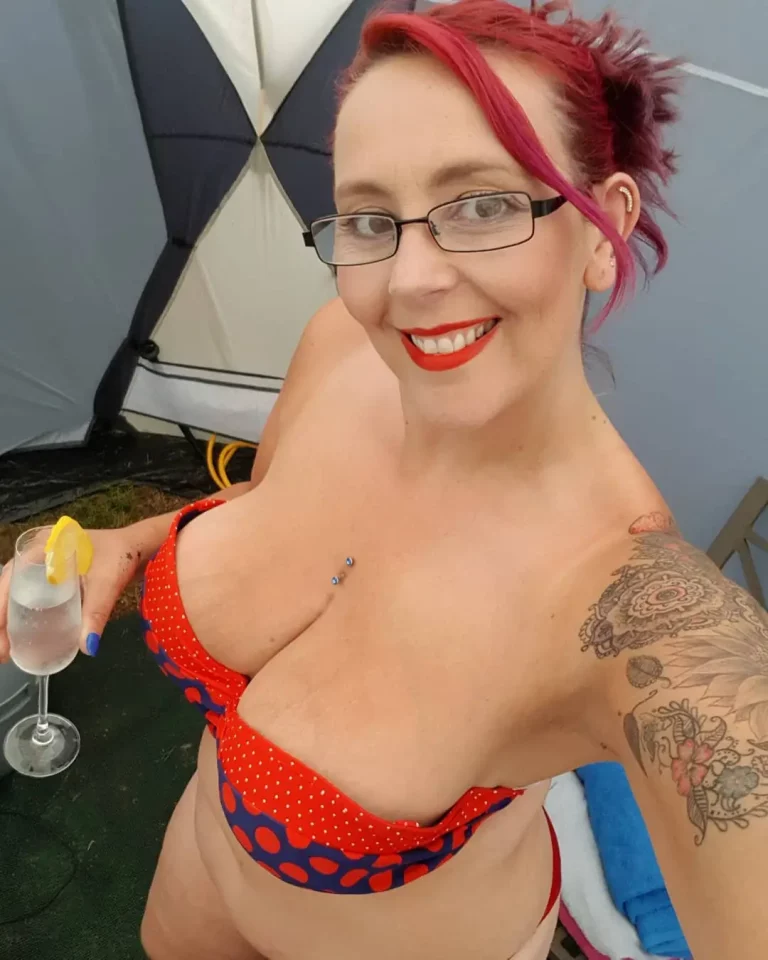 Veiny Mom's Smile & Tits Got Me Hard