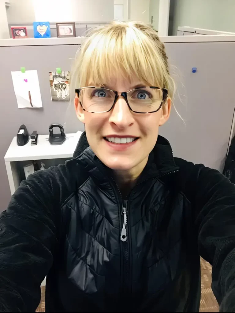 Workplace Cougar: Glasses, Curves, and a Whole Lotta Cock-Tease